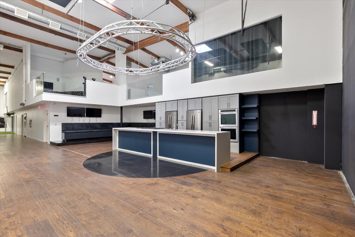 Kitchen Stage at Dream Magic Studios, photo 4
